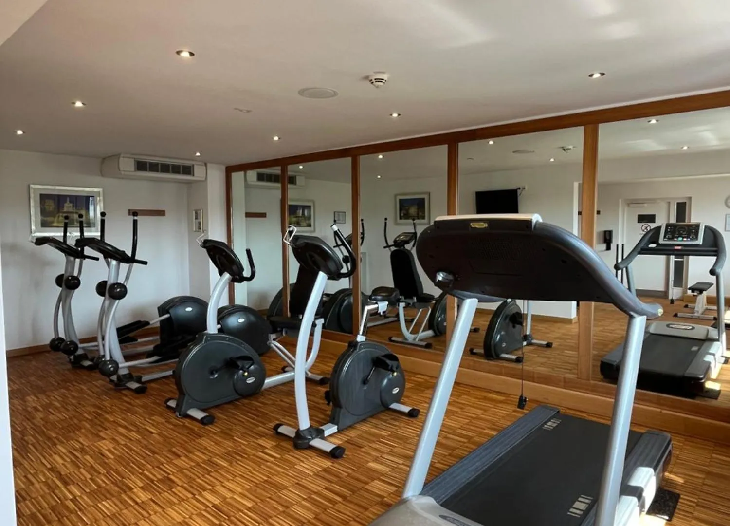 Holiday Inn Stuttgart By Ihg Hotel